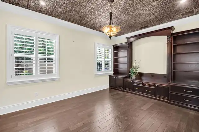 Listing Photo 23