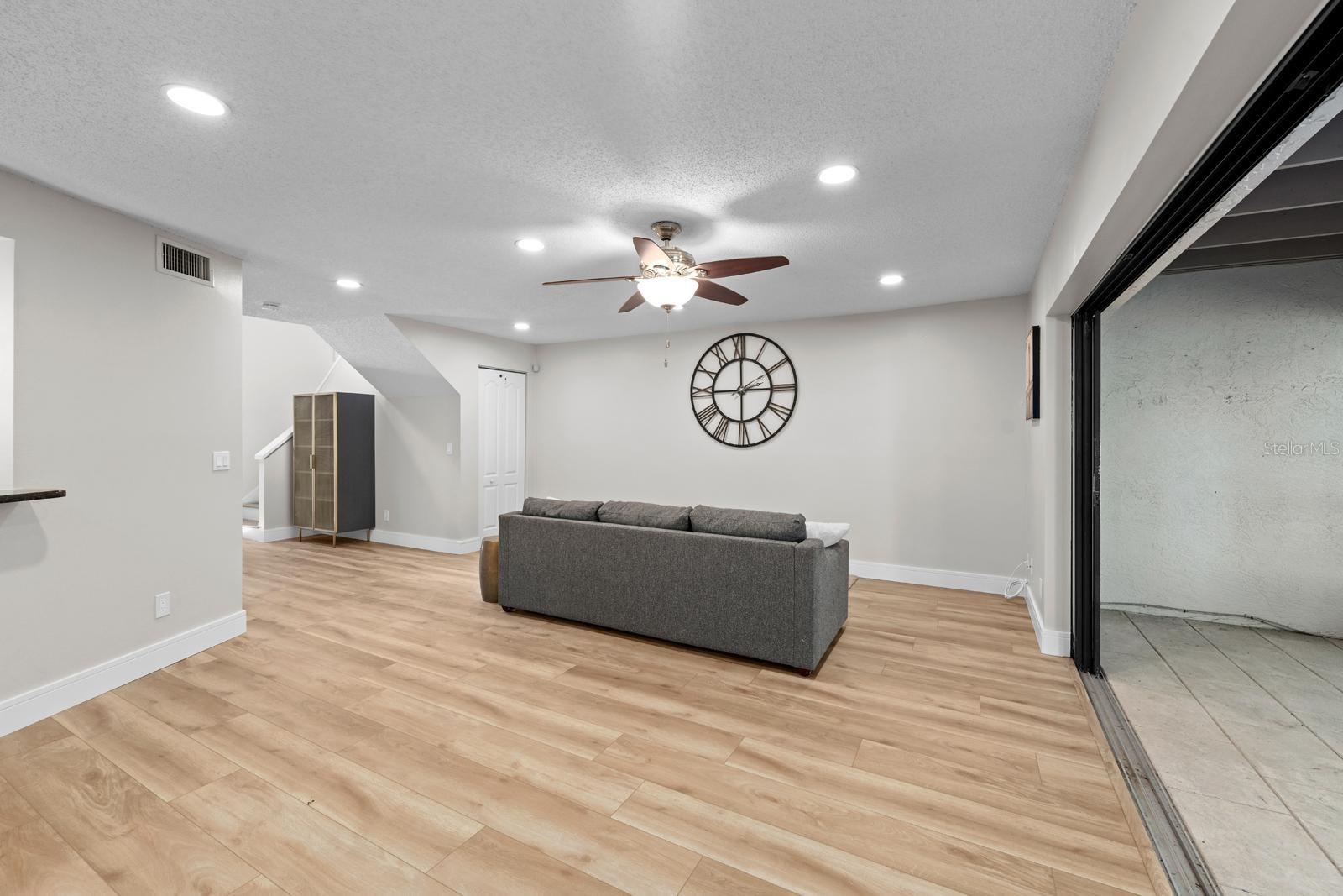 Listing Photo 9