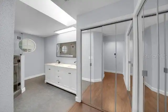 Listing Photo 8