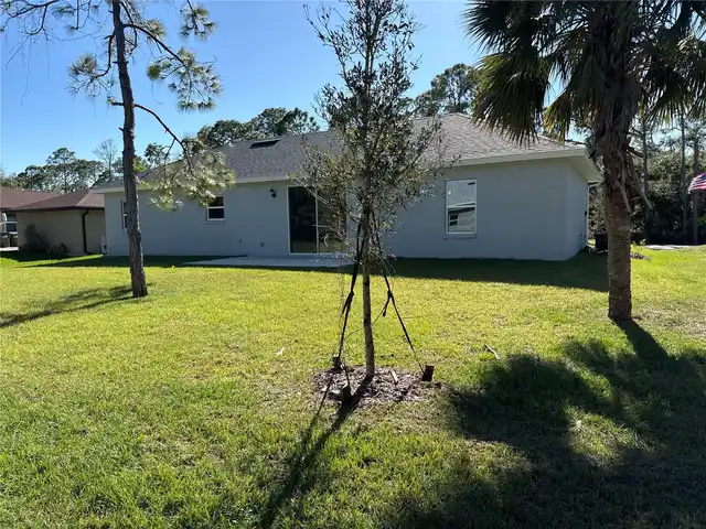 Listing Photo 8