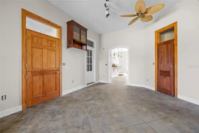 Listing Photo 19