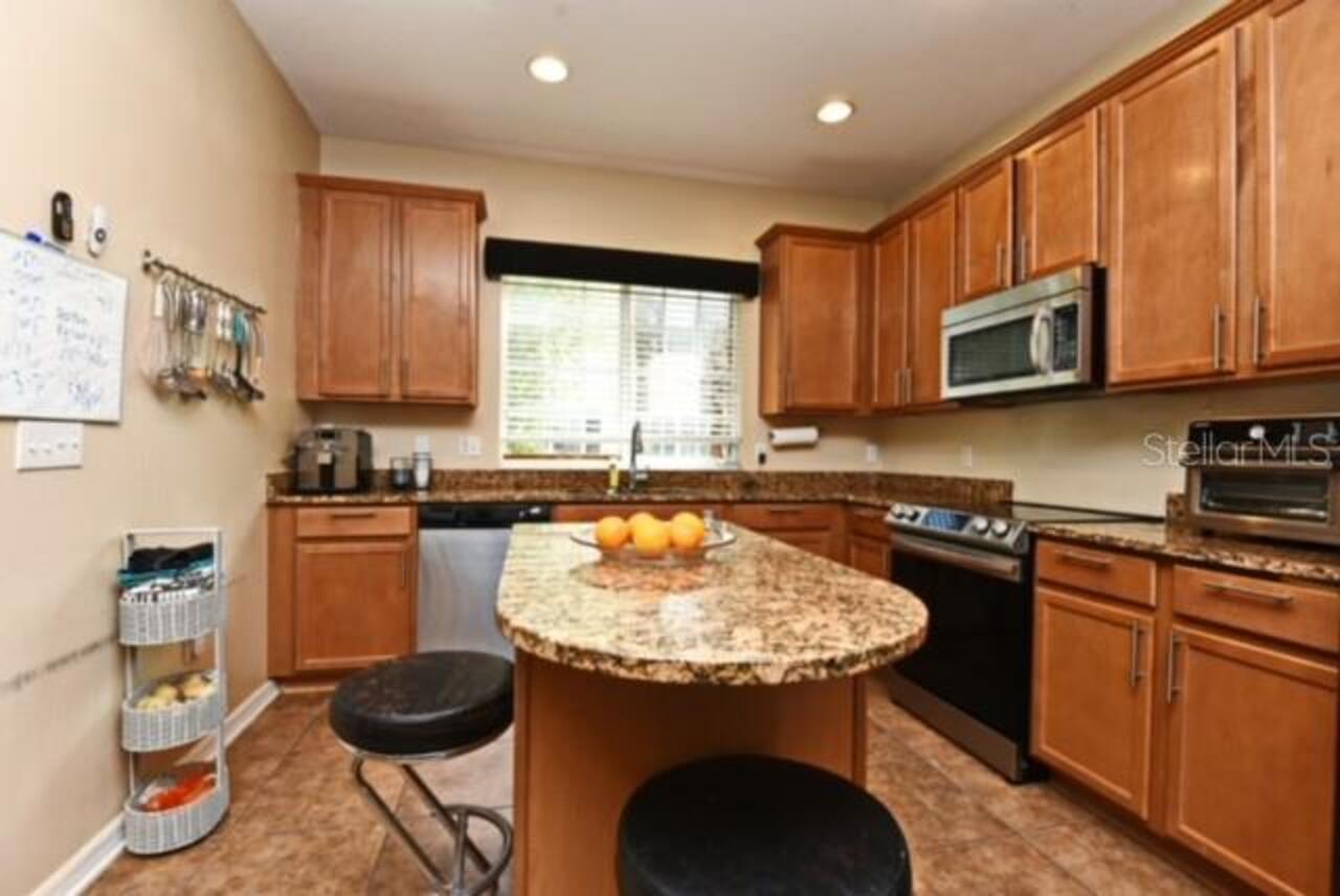 Listing Photo 8