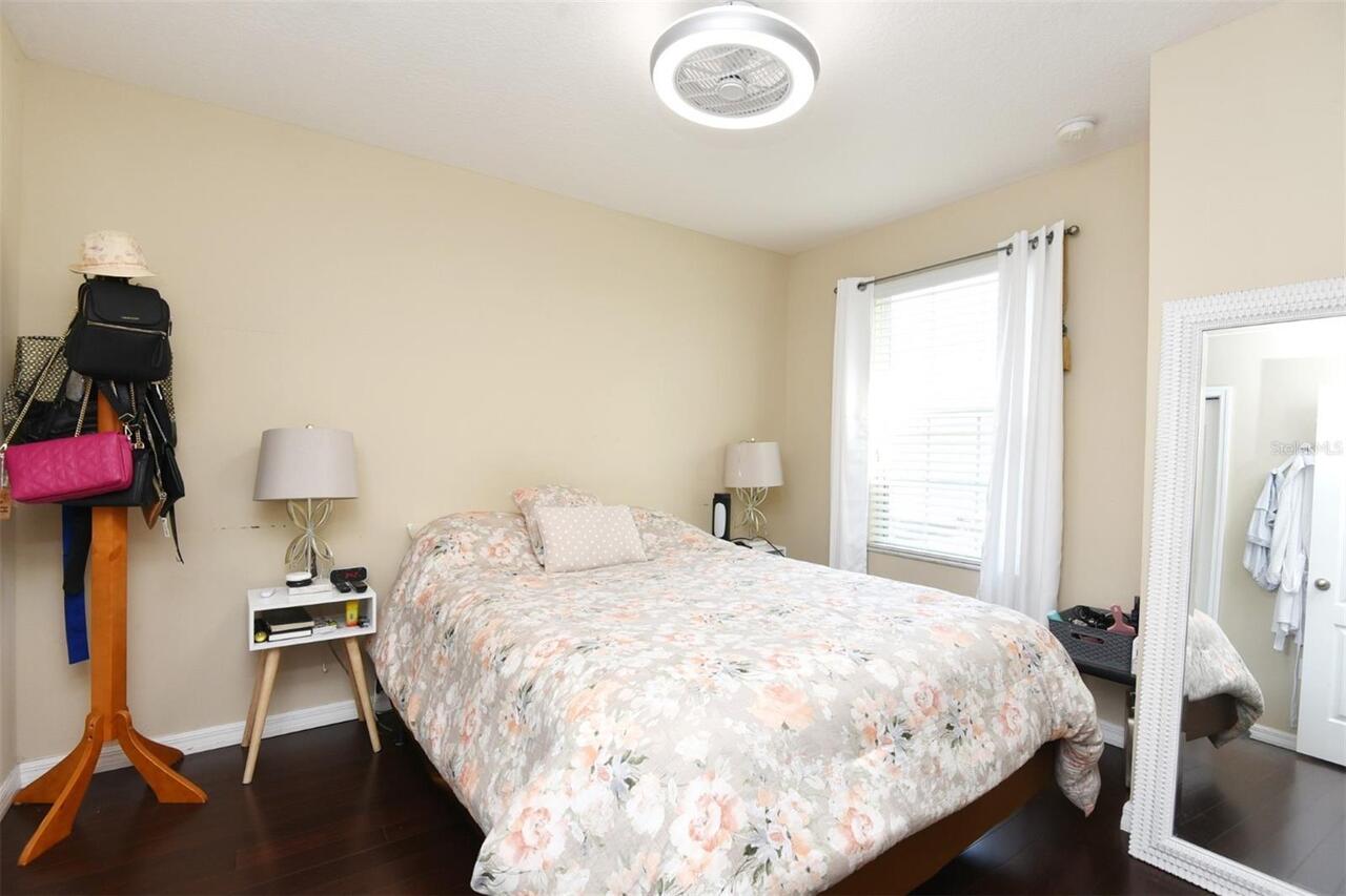 Listing Photo 14