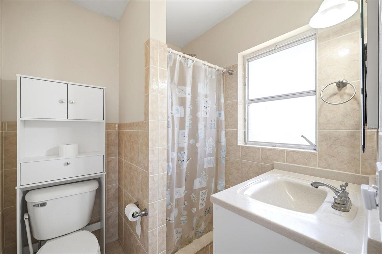 Listing Photo 12