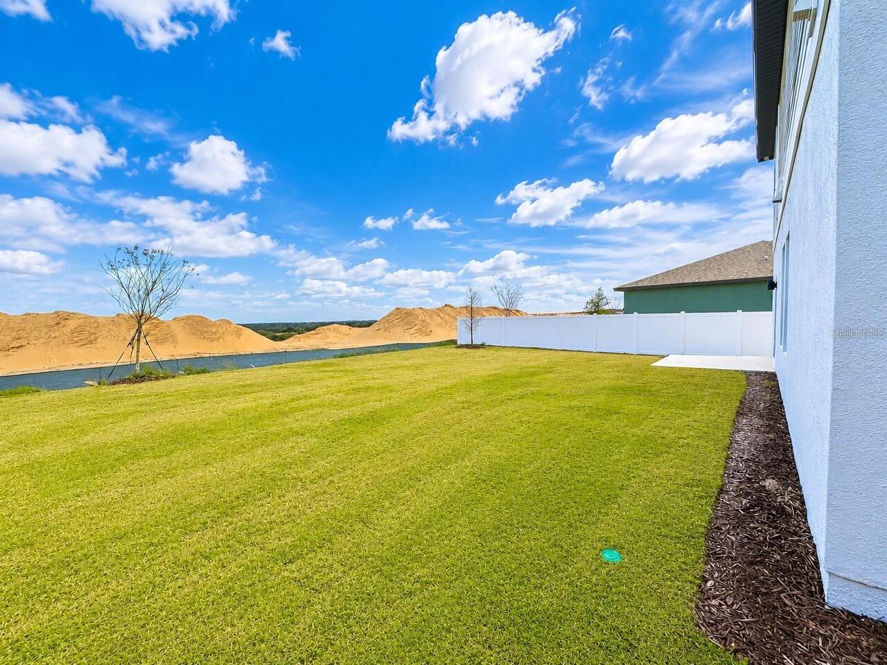 Listing Photo 16