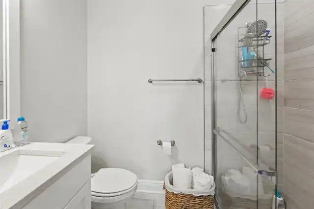 Listing Photo 11