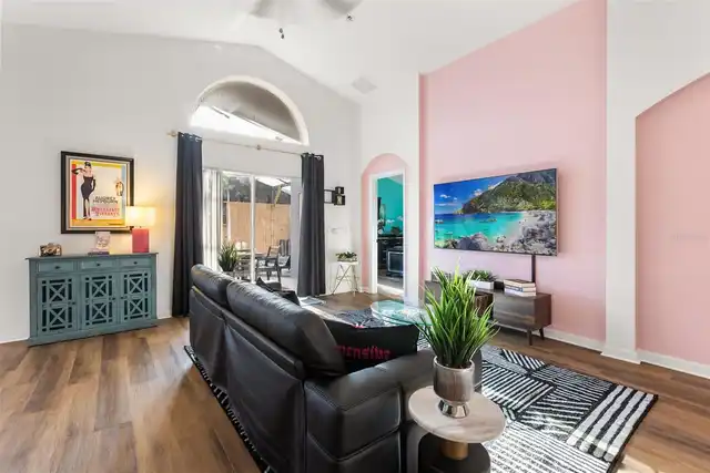 Listing Photo 18