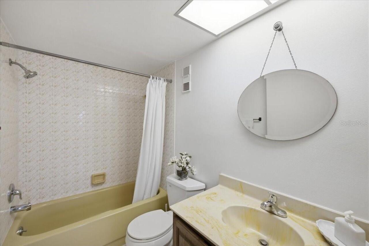 Listing Photo 16