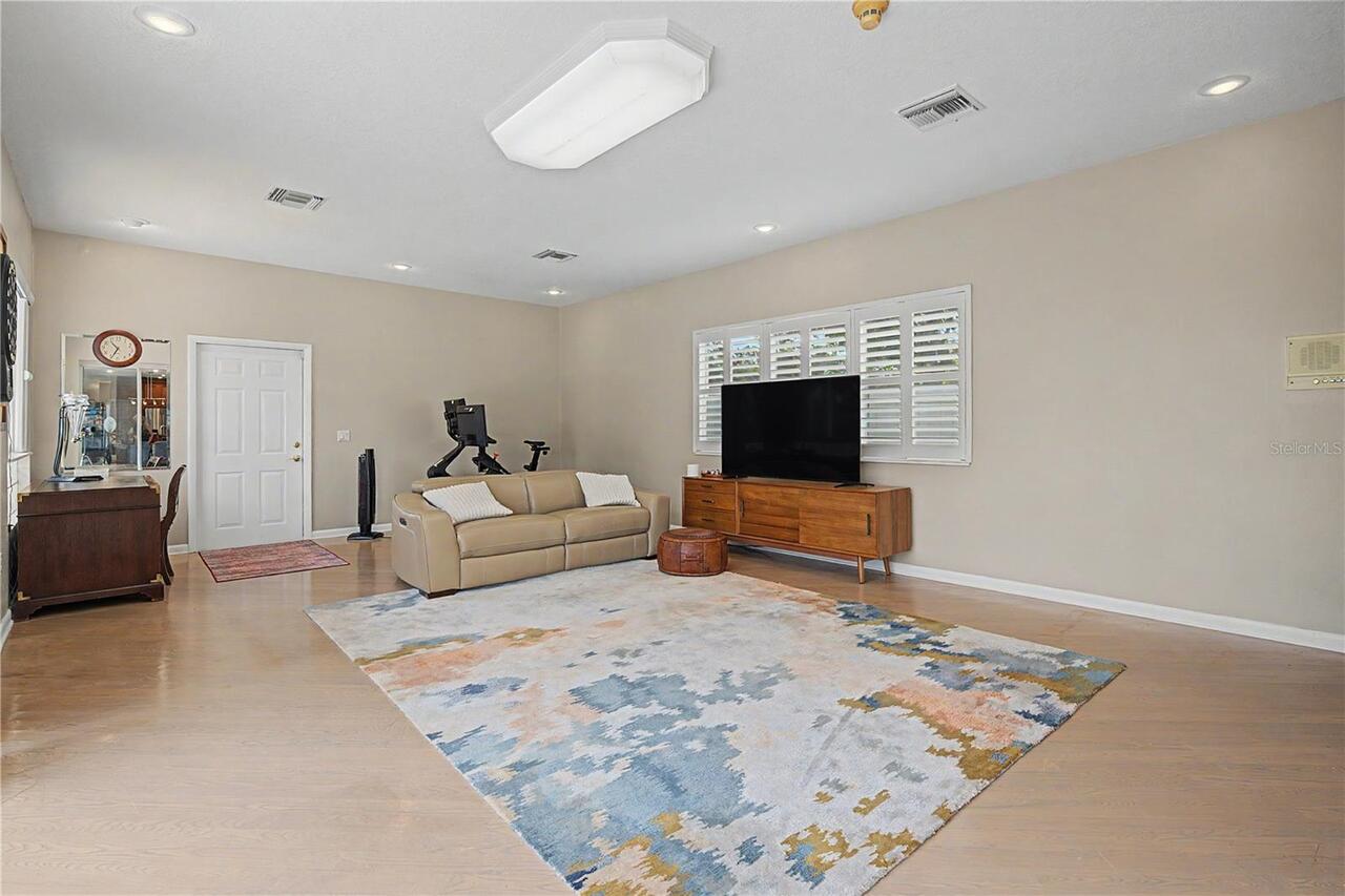 Listing Photo 35