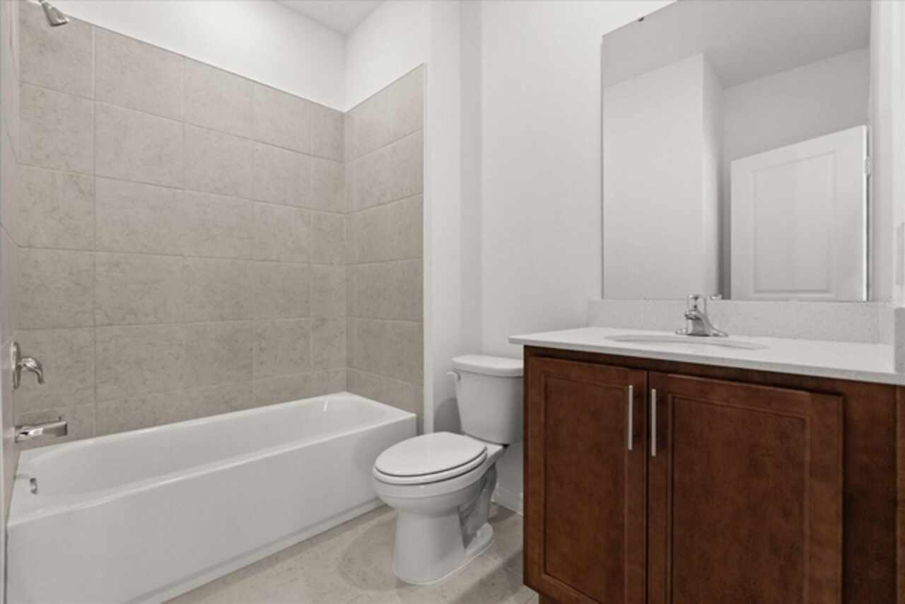 Listing Photo 10
