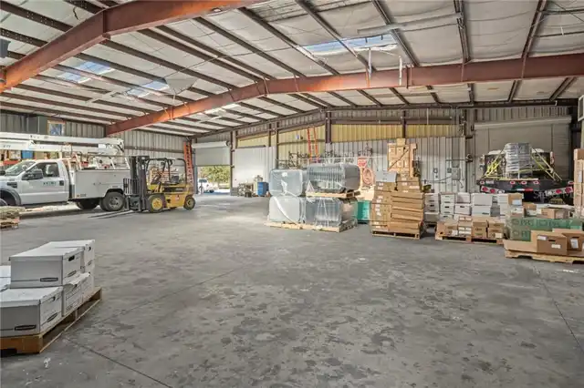 Listing Photo 9