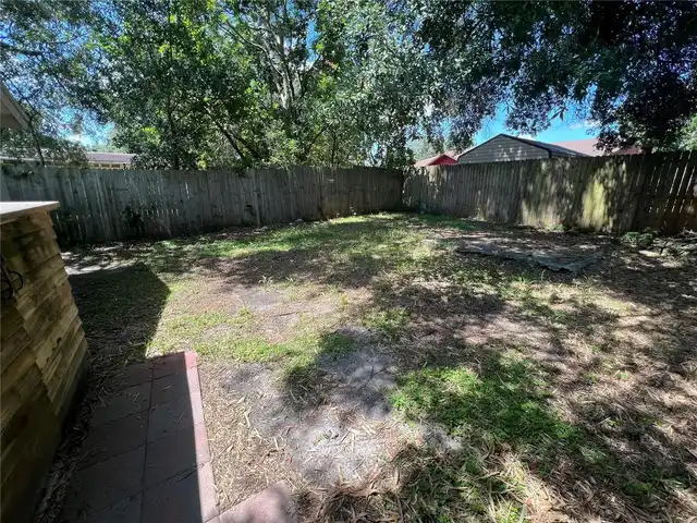 Listing Photo 11