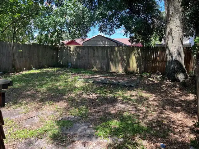Listing Photo 12
