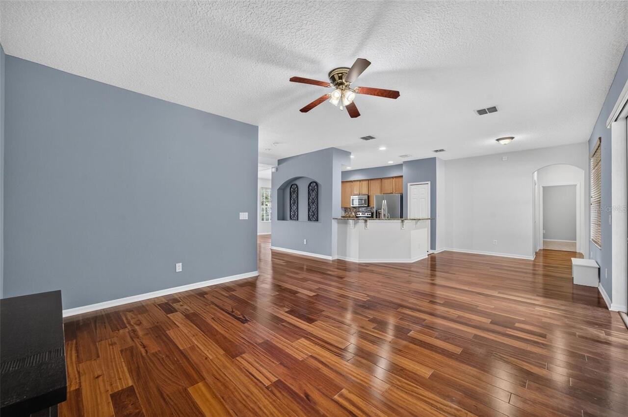 Listing Photo 9