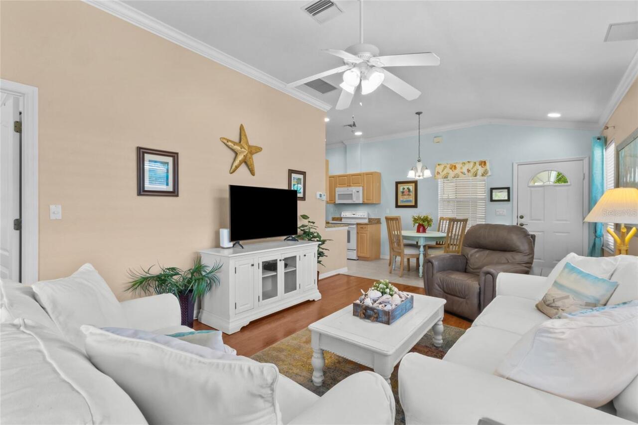 Listing Photo 10