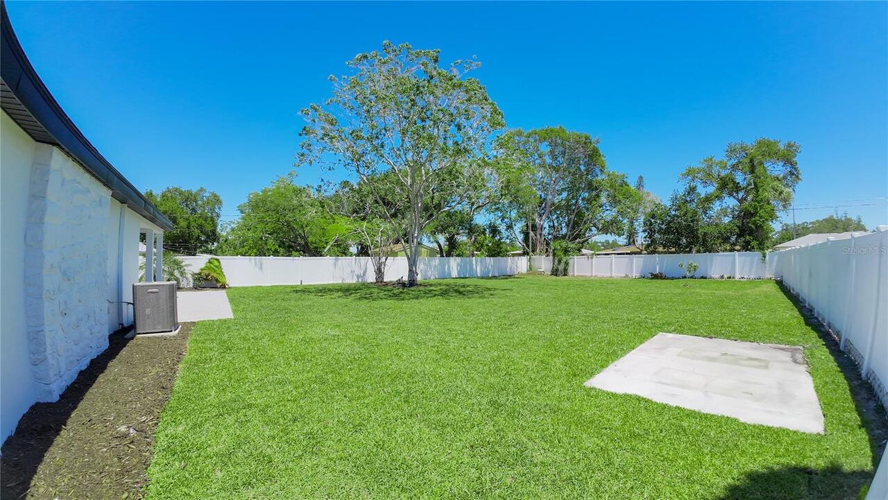Listing Photo 10