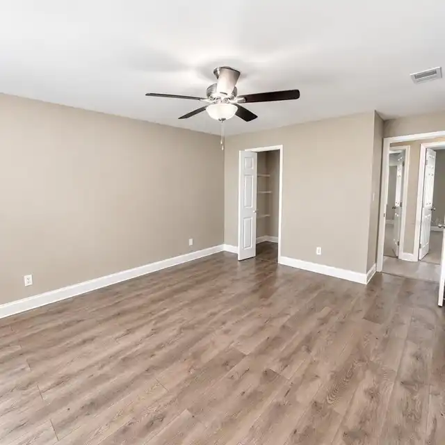 Listing Photo 8