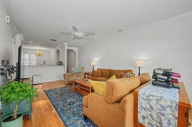 Listing Photo 12
