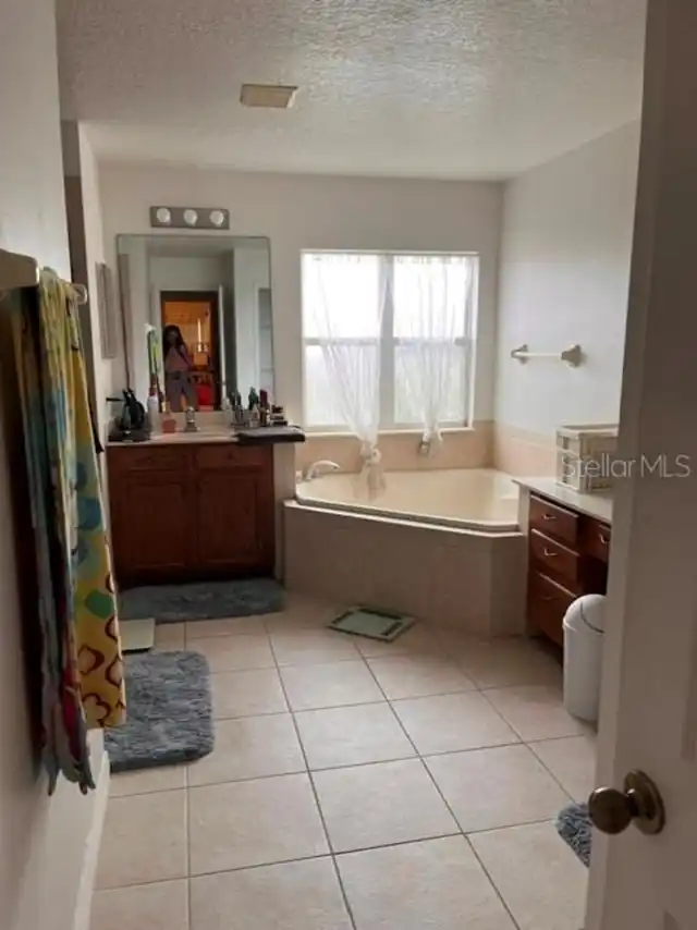 Listing Photo 14