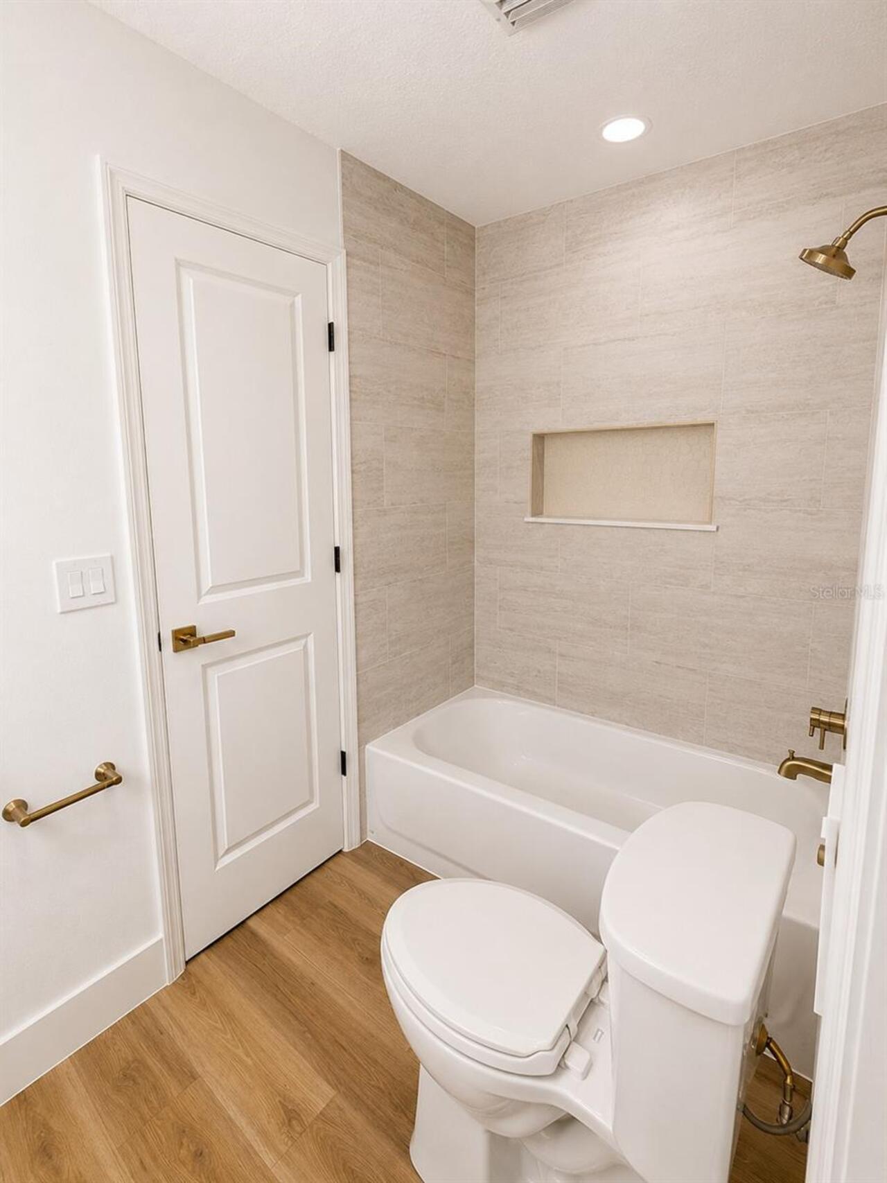 Listing Photo 24