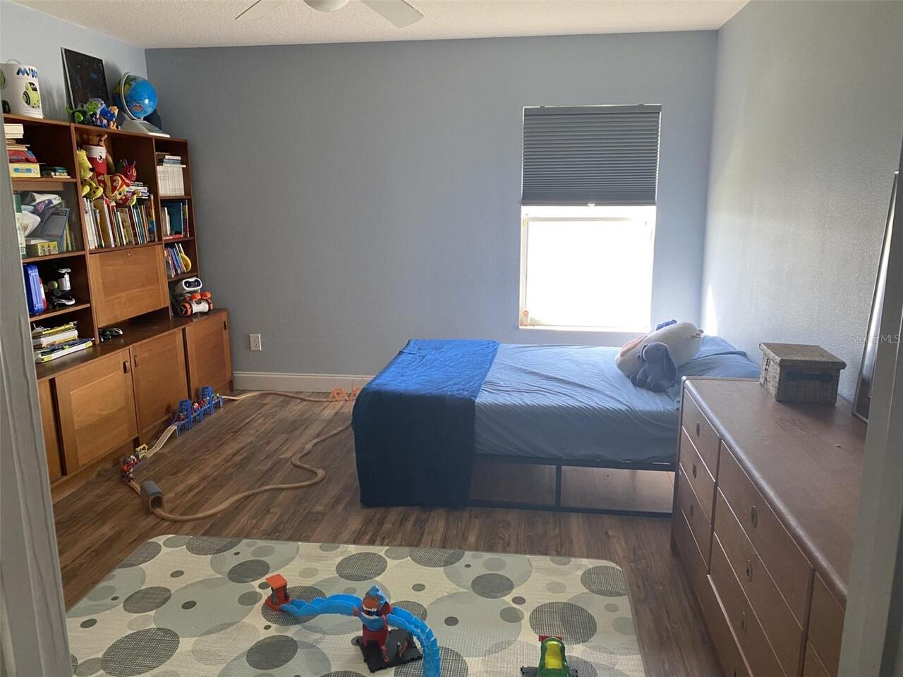 Listing Photo 10