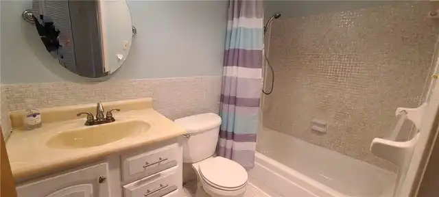 Listing Photo 12