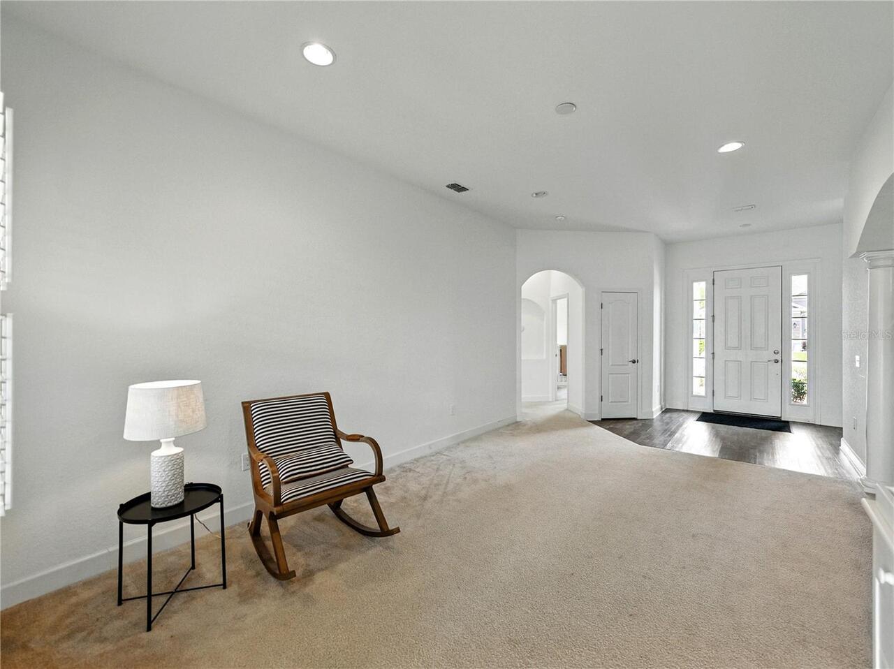 Listing Photo 11