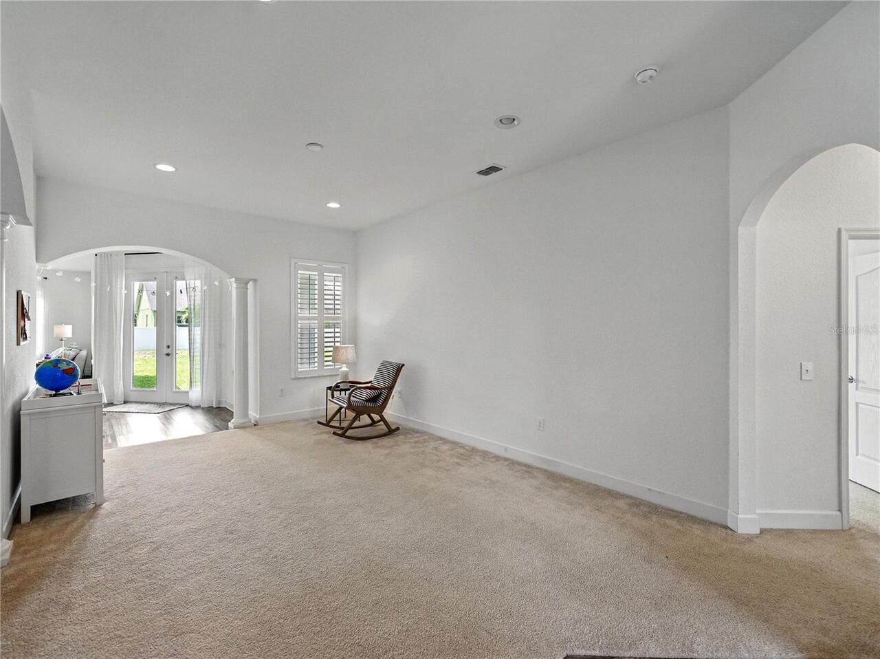 Listing Photo 12