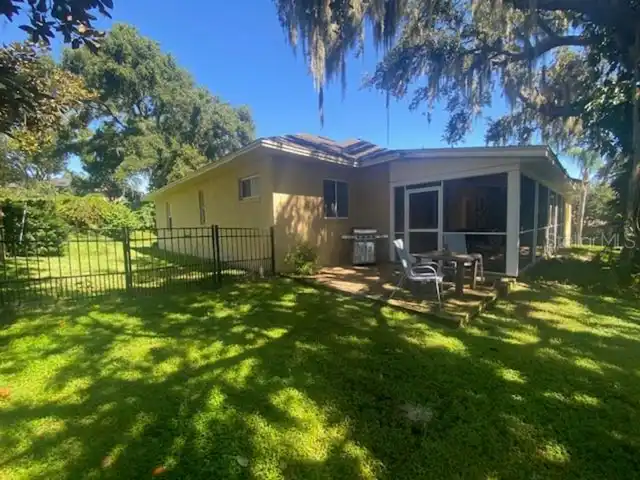 Listing Photo 11