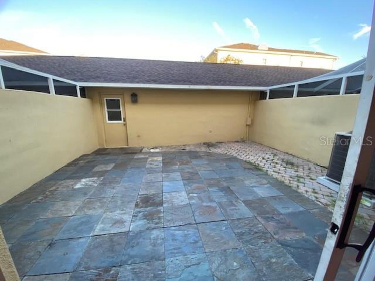 Listing Photo 12