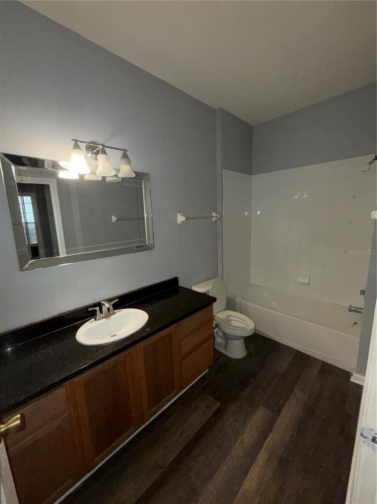 Listing Photo 9