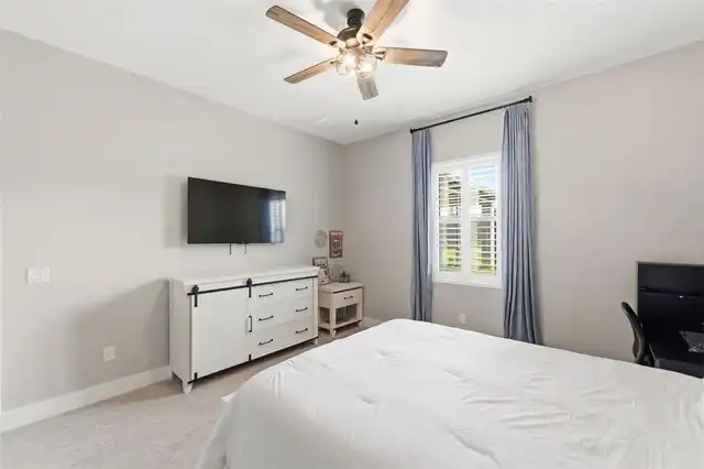 Listing Photo 32
