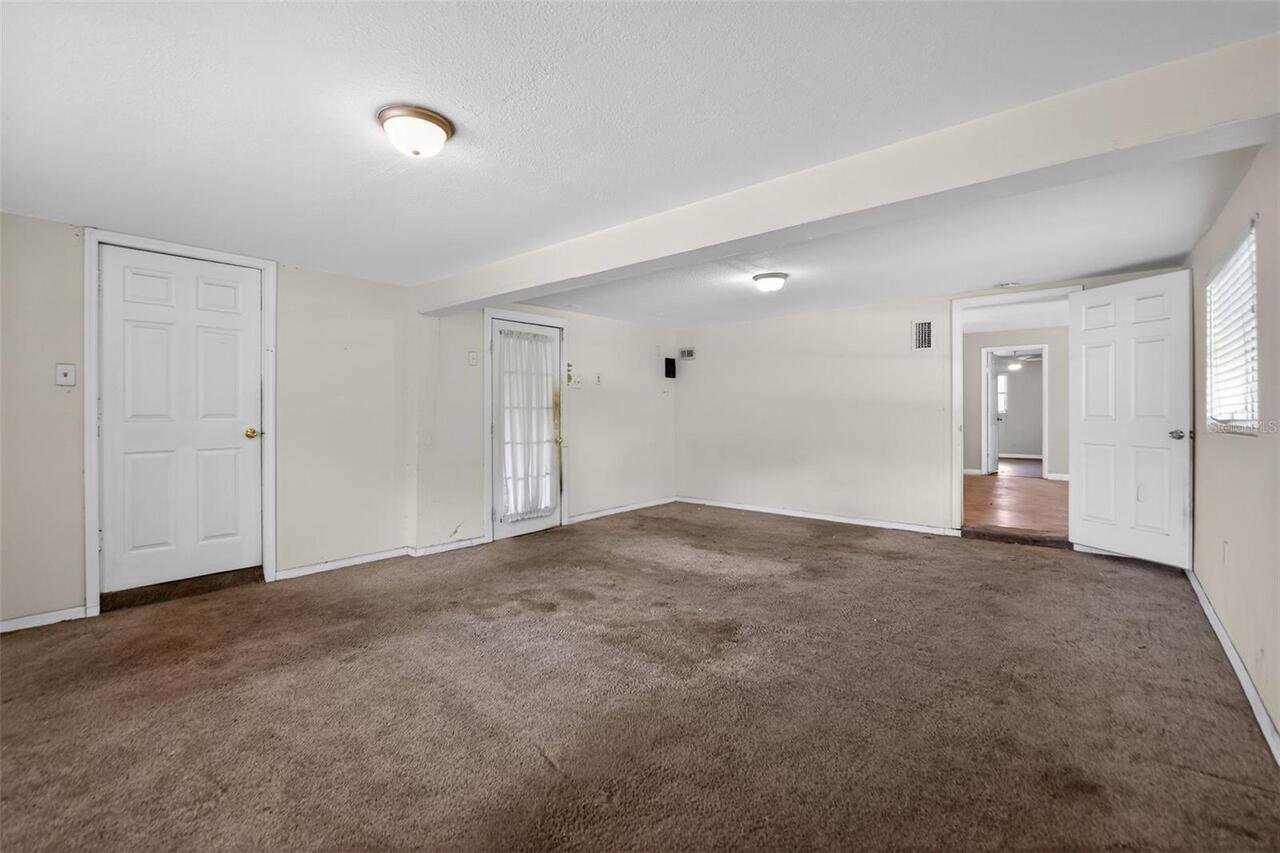 Listing Photo 10