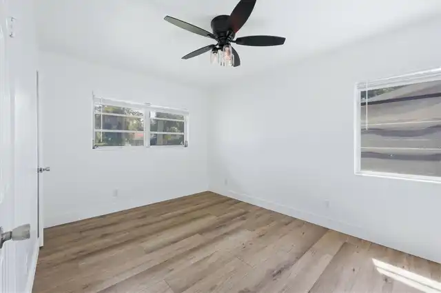 Listing Photo 17