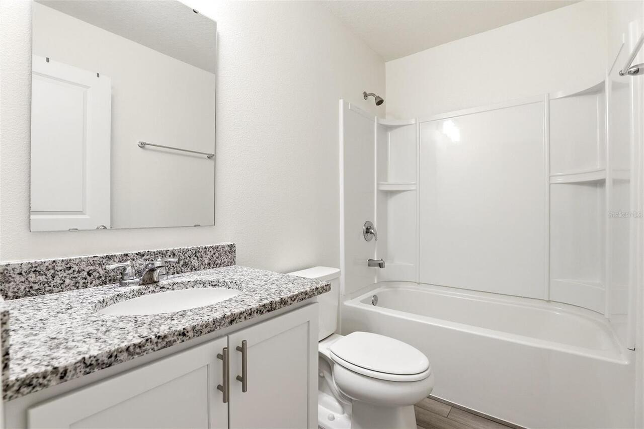 Listing Photo 9
