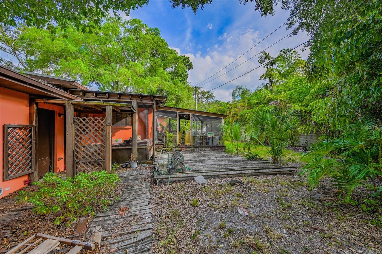 Listing Photo 16
