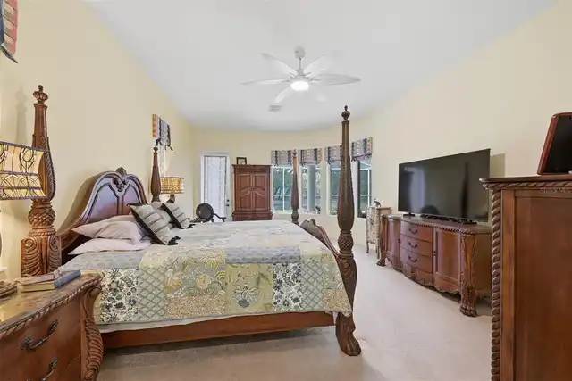 Listing Photo 28
