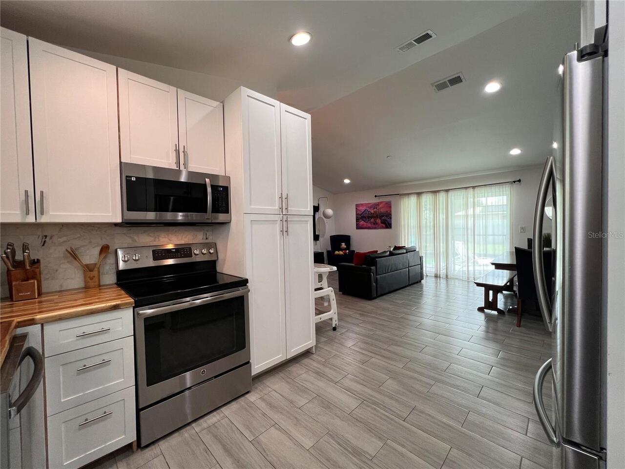 Listing Photo 9