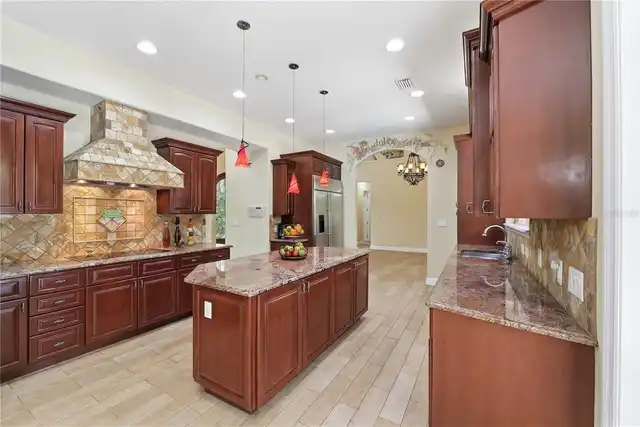 Listing Photo 25