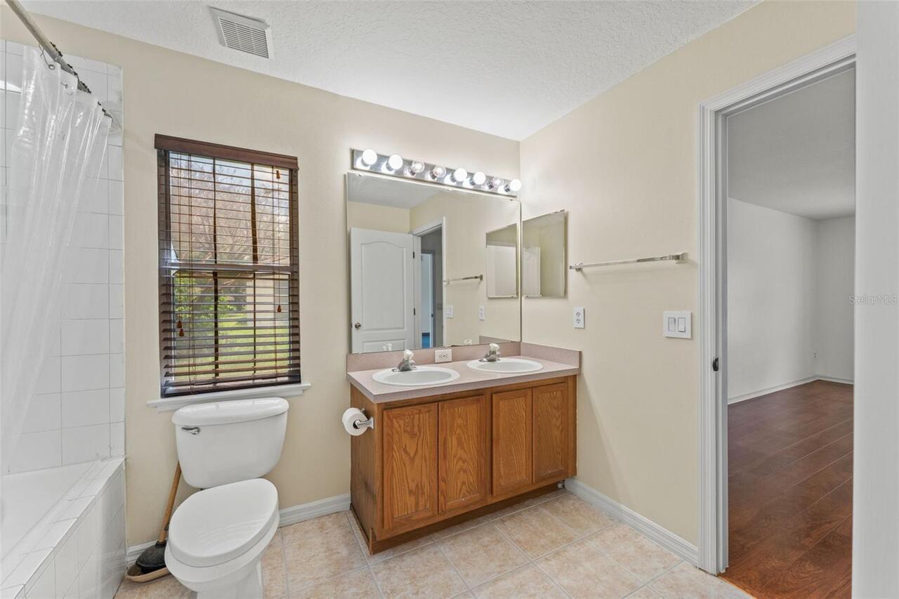 Listing Photo 23