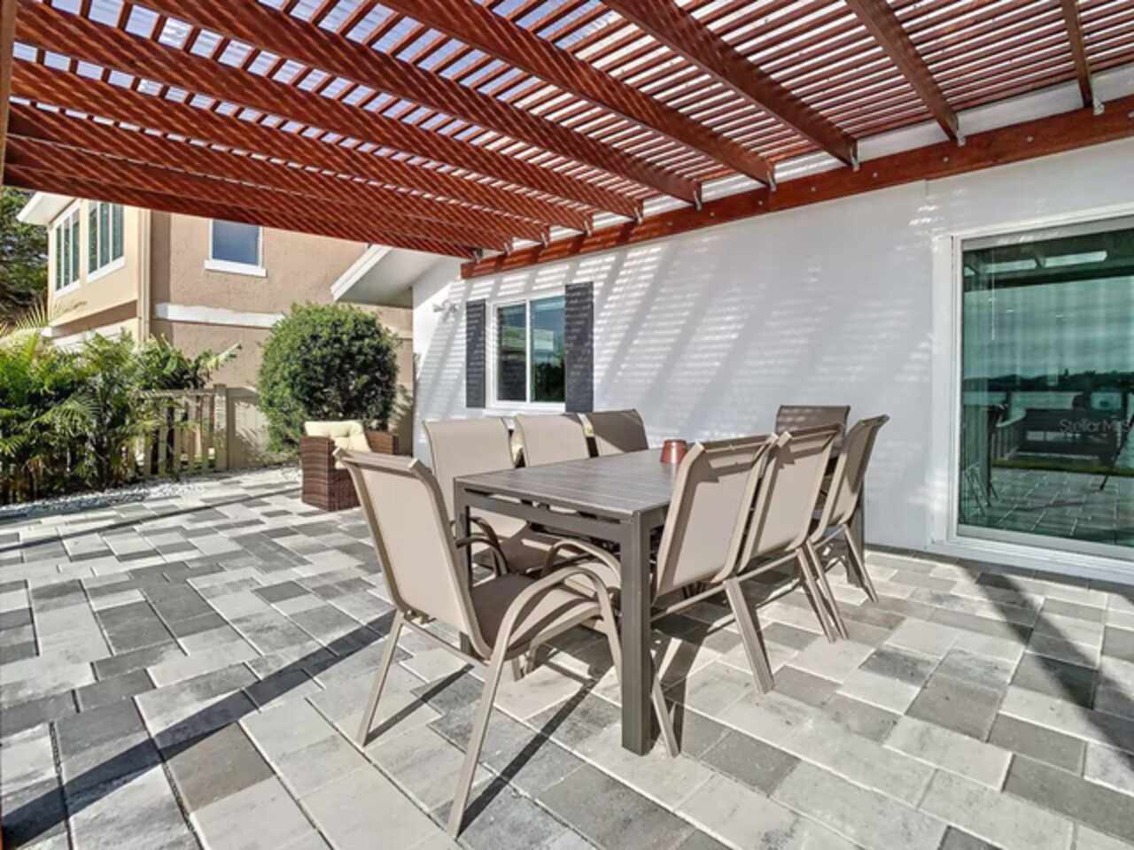 Listing Photo 10