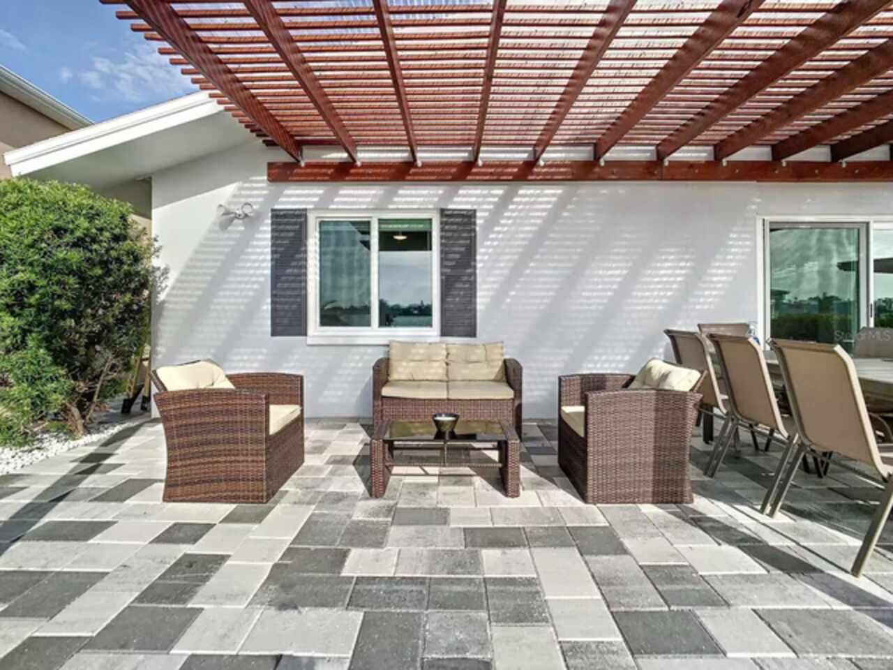 Listing Photo 11