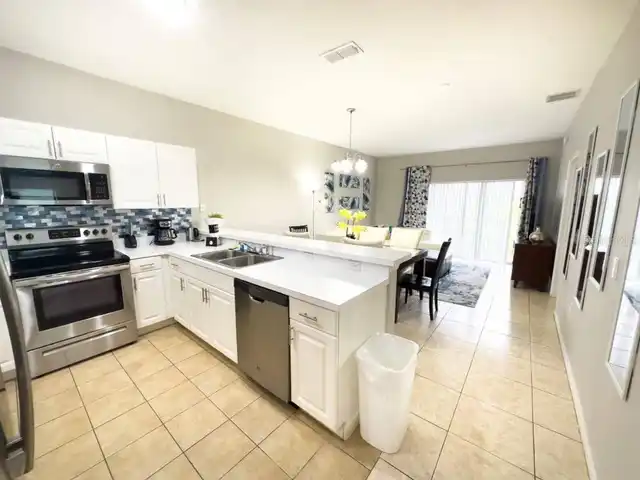 Listing Photo 9