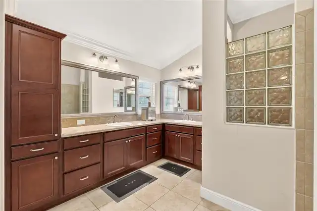 Listing Photo 54