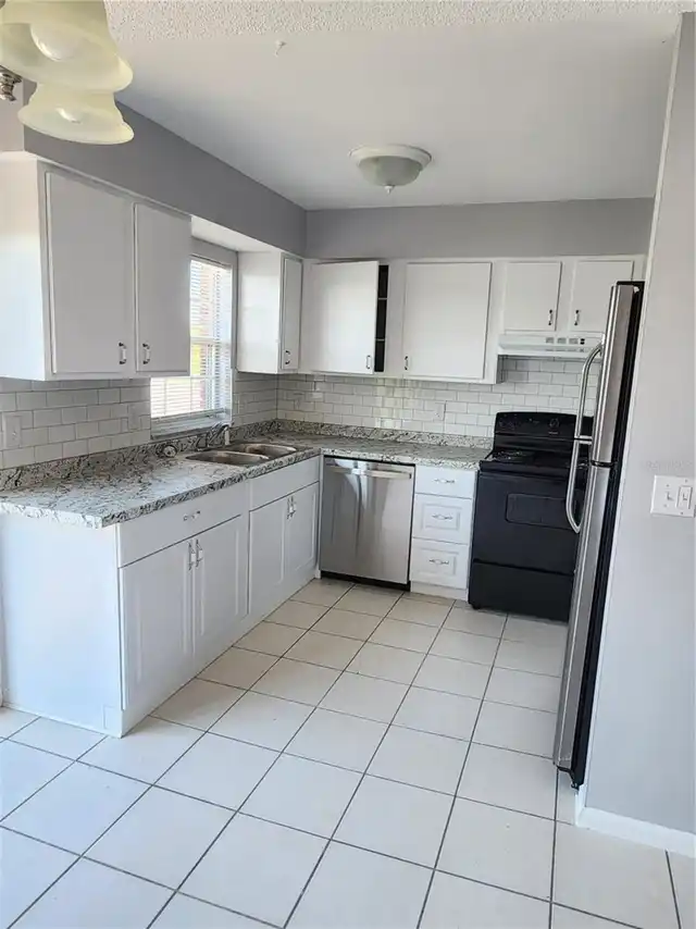 Listing Photo 9