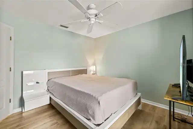 Listing Photo 25