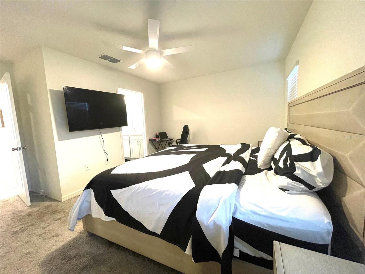Listing Photo 8