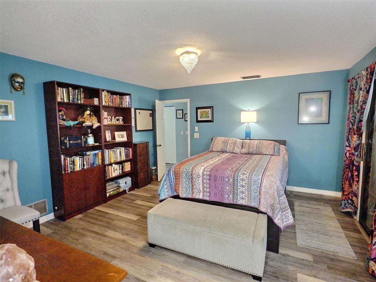 Listing Photo 25