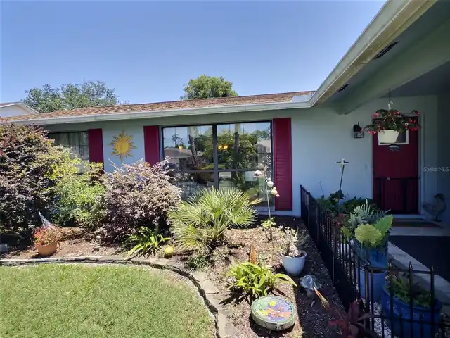 Listing Photo 6