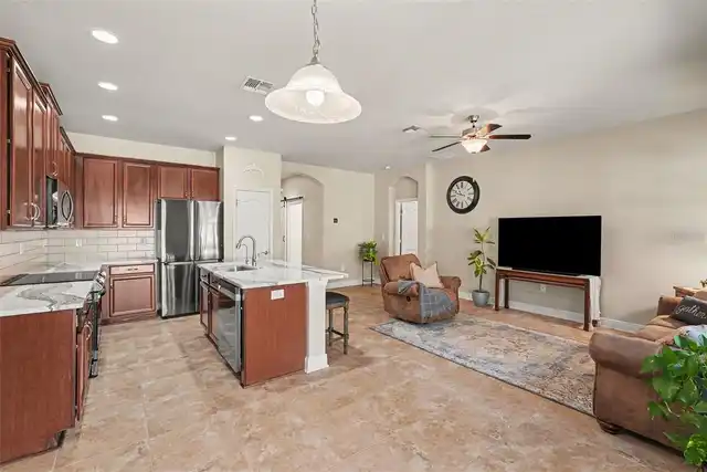 Listing Photo 7